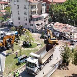 balikesir depremi 265 bagimsiz bolum agir hasarli 9AxQA9qm