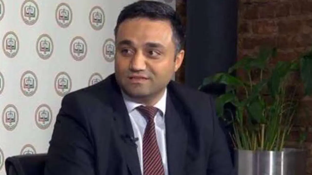 bayrampasa belediyesine operasyon baskan yardimcisi ve once ilke cagdas avukatlar grubu uyesi avukat atilla ozen de gozaltinda FfiBK12a