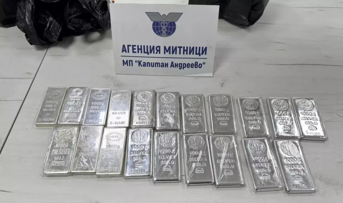 kapikulede 20 kilo kacak gumus ele gecirildi Ql5GJsjH