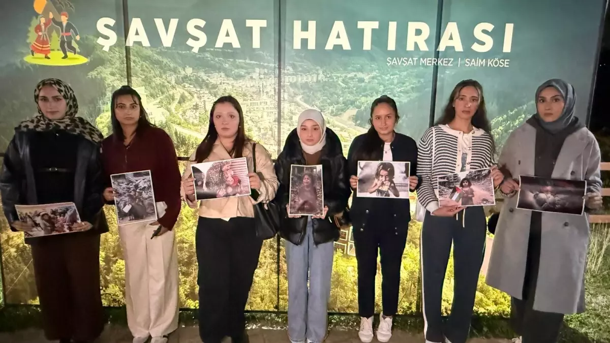 artvindeki ogrencilerden gazzedeki kiz cocuklari icin anlamli farkindalik etkinligi KlHazaXt.jpg