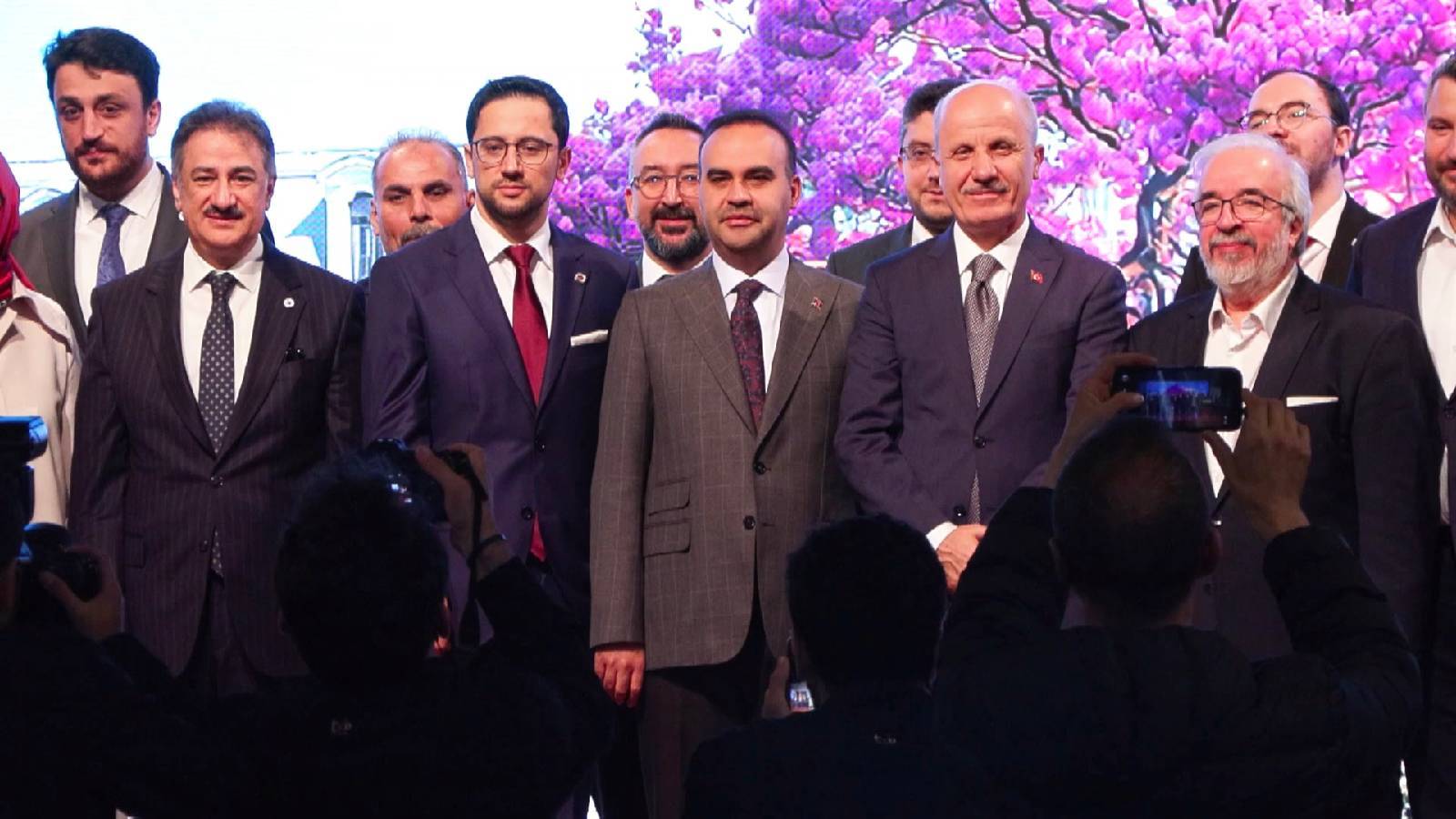 bakan kacir mill gelirimizin yuzde 14unden fazlasini arastirma gelistirmeye ayiriyoruz MYDqUCxI.jpg