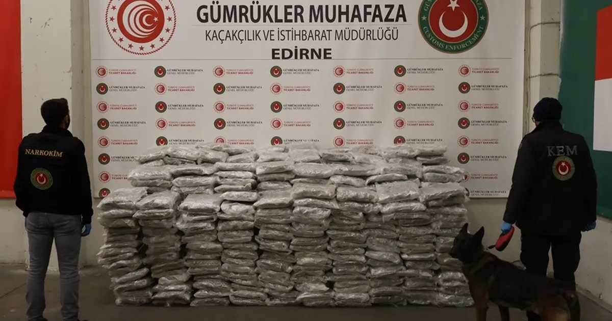 kapikule ve ipsalada 525 kilogram uyusturucu ele gecirildi OlDxQ9ND.webp