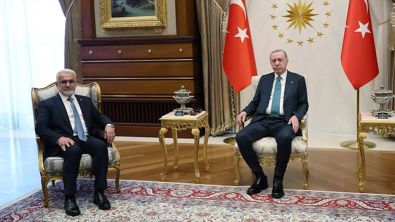 erdogan sarayda huda pari kabul etti G5BtyBsh.jpg
