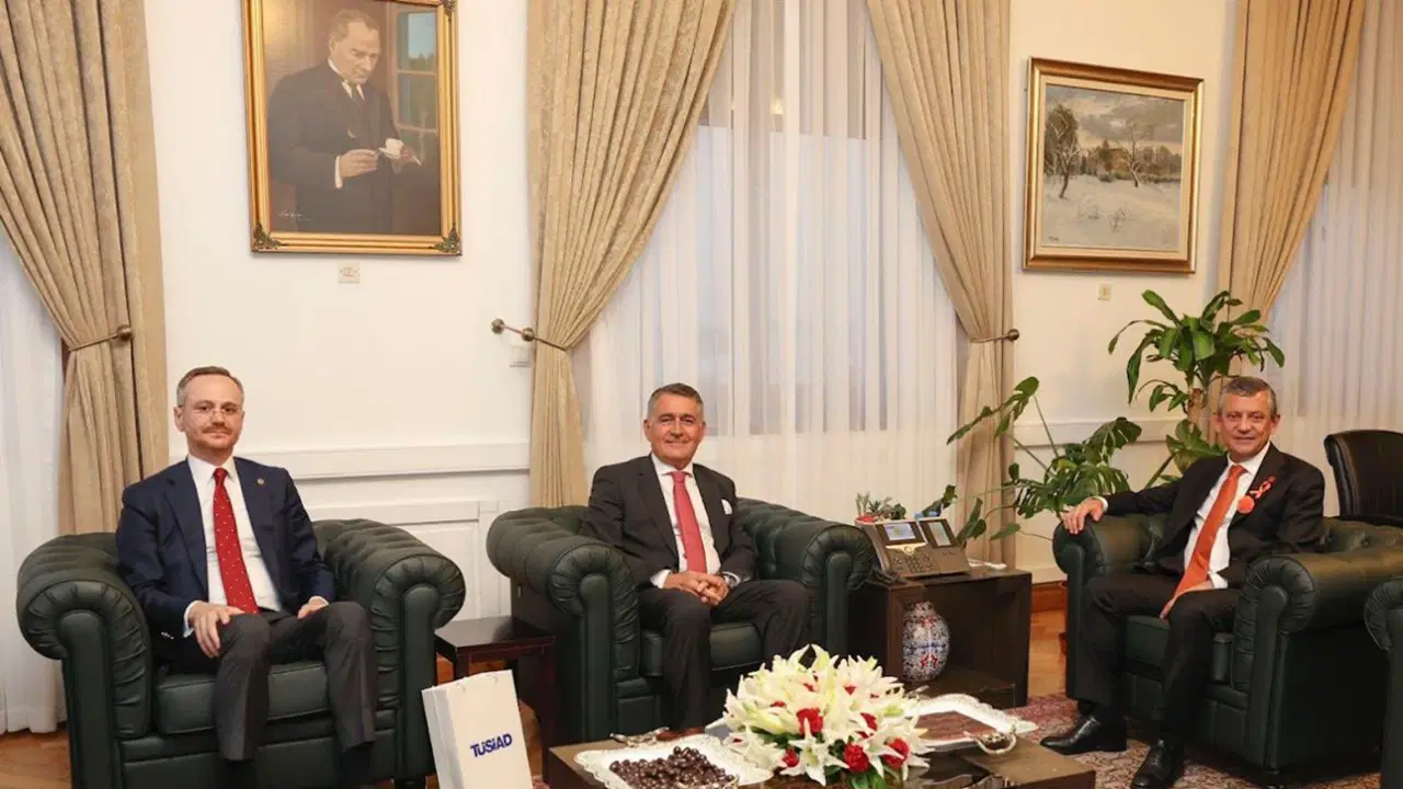 tusiaddan chp genel baskani ozgur ozele ziyaret hhFeyJKt.jpg