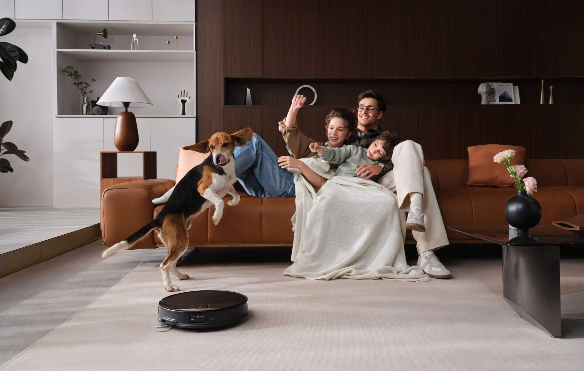 Şehir Temposuna Uyum Sağlayan Akıllı Temizlik: Roborock Saros 10R