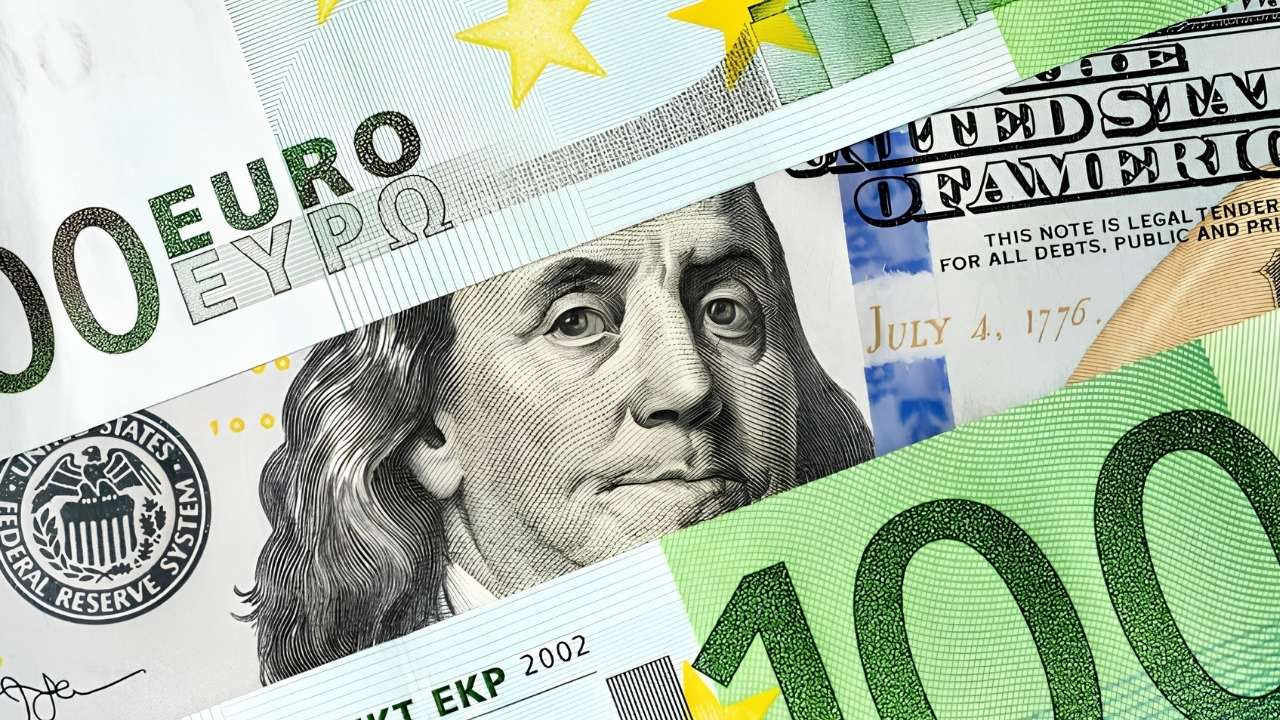 dolar-yukseldi-euro-tutundu-sterlin-dengelendi-bu-sabah-dovizde-uc-farkli-tablo-yasaniyor-lw9TSh2j